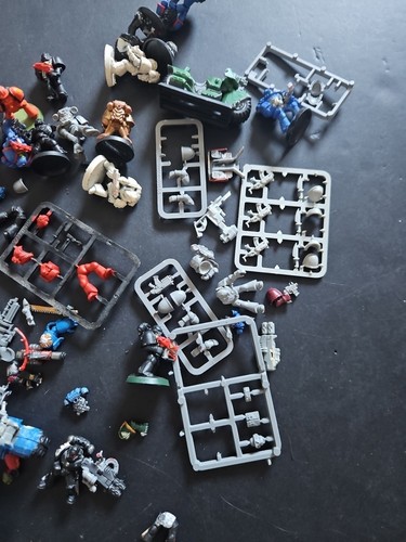 warhammer 40k First Born Space Marines Landspeeder Bikes spares & Repairs Lot - Picture 11 of 13