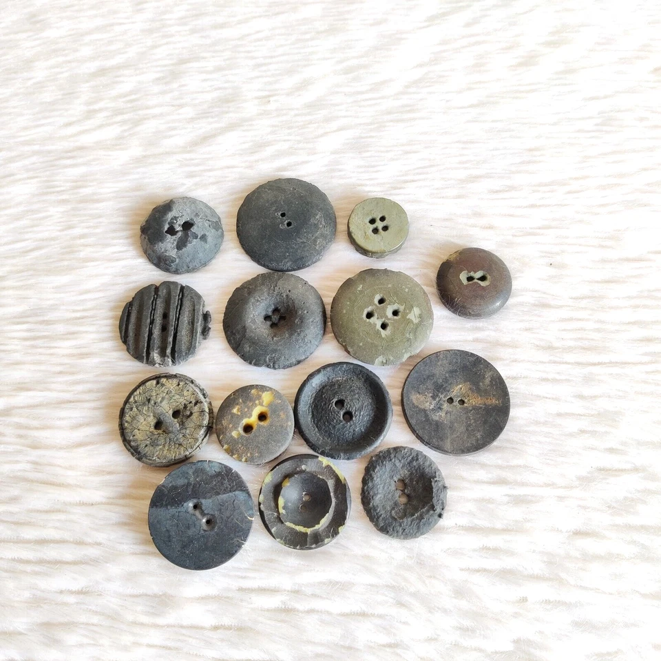 Vintage Different Bakelite Buttons Old 14Pcs BTN120 - Image 3 of 4
