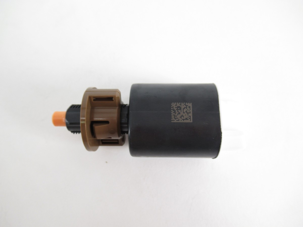 Switch 2018年 ② Hazard Switch 8-97386922-0 for Isuzu Truck 700P VC46