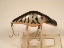 Vintage Manns Pig RazorBack White Coachdog rattle crankbait lure