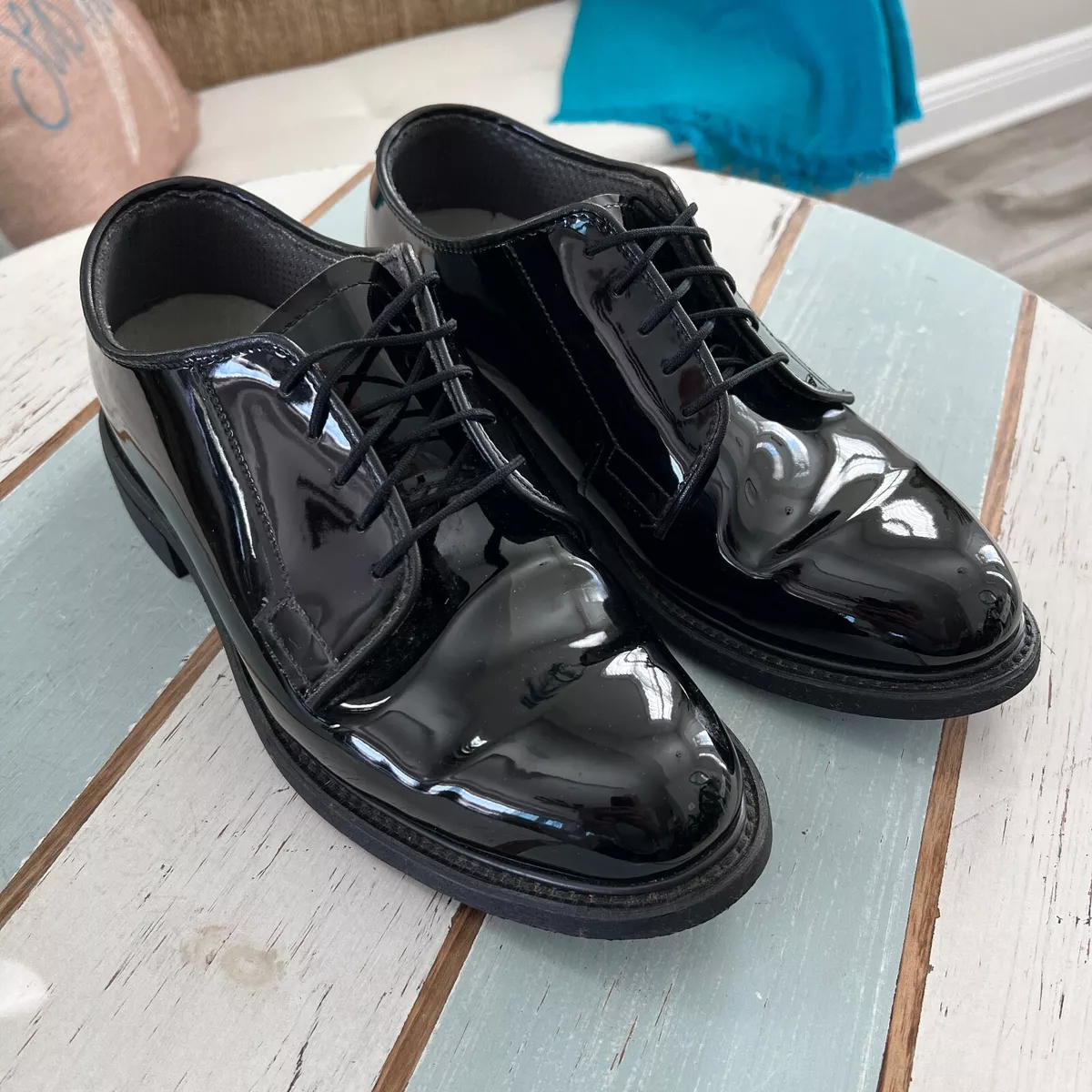 Military uniform shop shoes