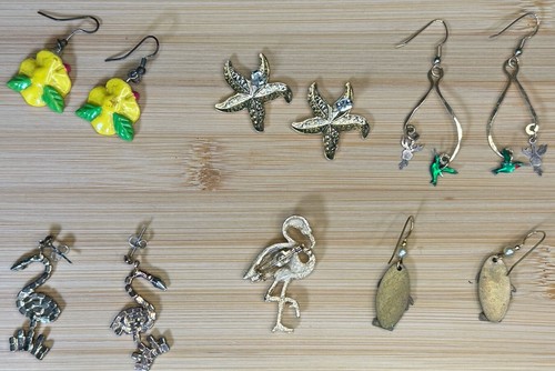 Vintage Tropical Earring And Pin Lot Ocean Beach Summer Fun - Picture 7 of 9