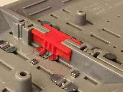 Improved (reinforced) Train Track Clips for Lionel O-Gauge FasTrack (26 count)