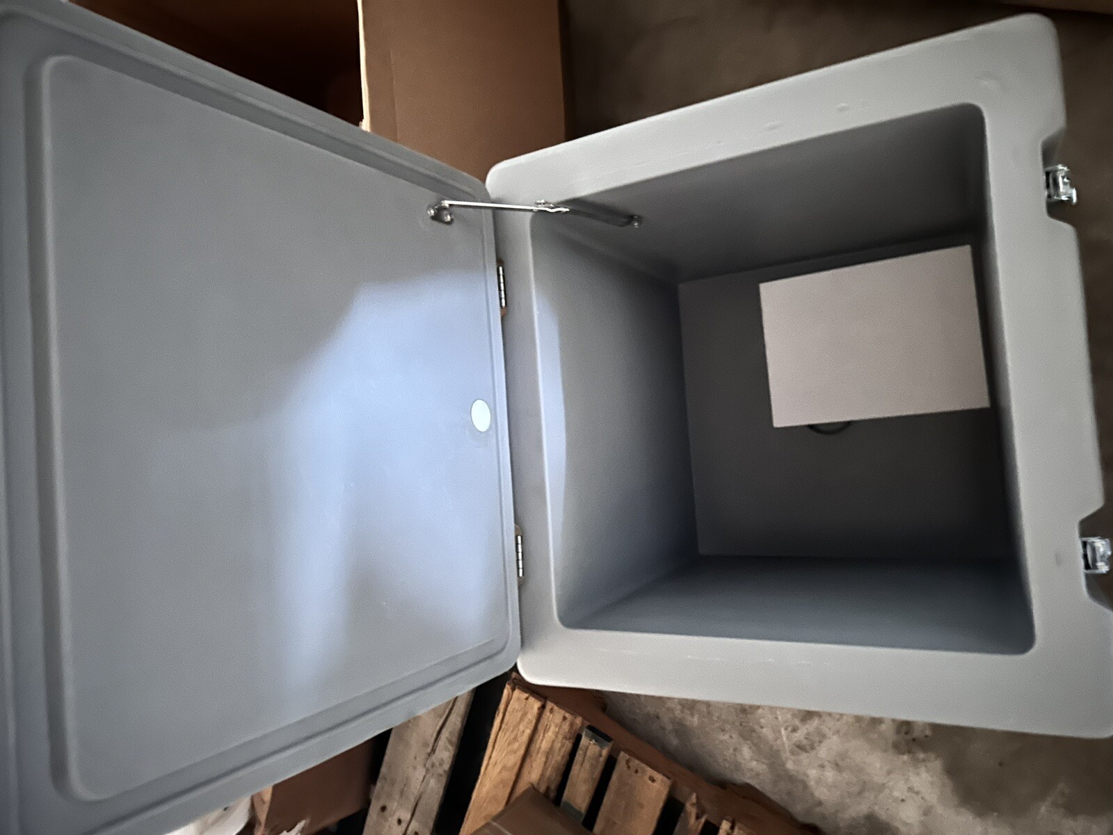 ThermoSafe 303 Dry Ice Storage Chest; 2.7 cu ft, 150 lbs Capacity New