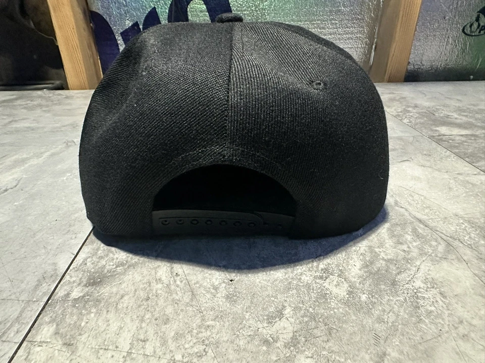 Nuevo con etiquetas Tapa de gorra New York Yankees negra/negra NY. Yankees SnapBack Foto 2 de 3