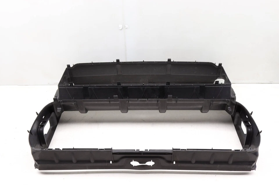 2015 BMW 740LD XDRIVE - Radiator AIR Guide / DUCT 7183854 - Image 3 of 4