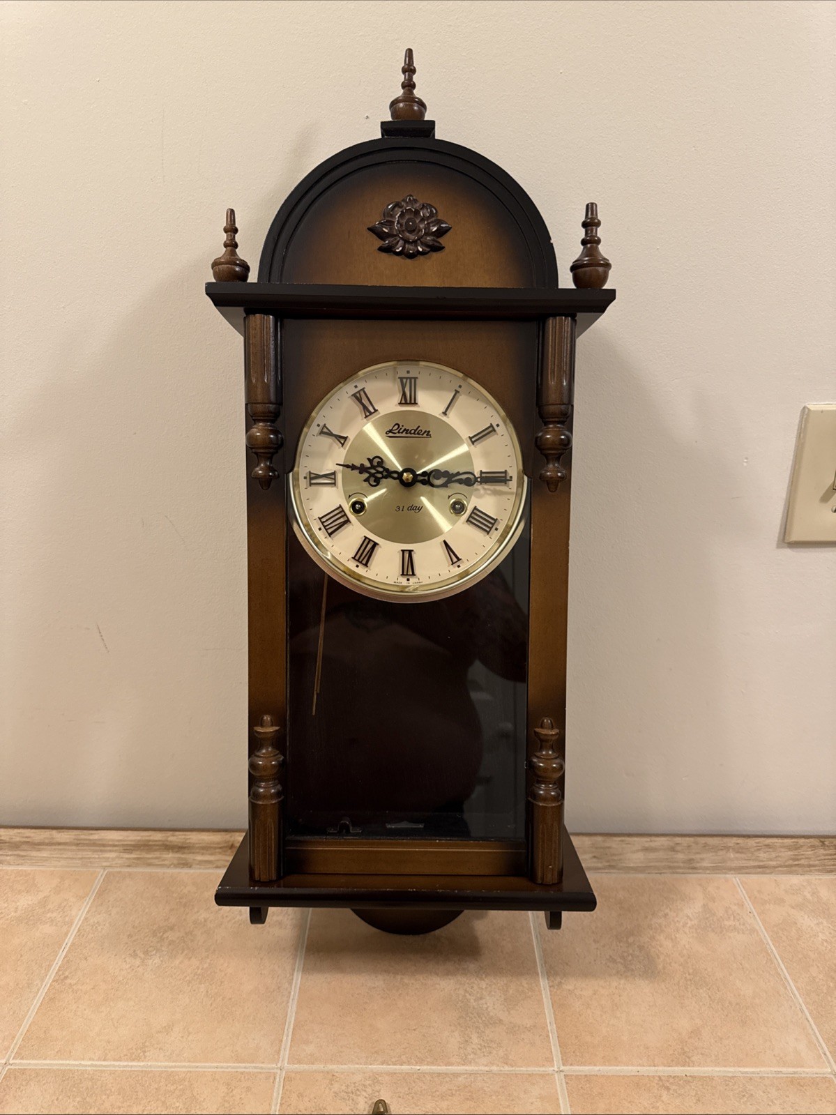 Vintage Linden 31 Day Regulator Wall Clock Wood Case Key Wind Pendulum – Working