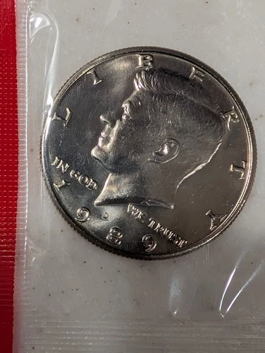 1989 D UNCIRCULATED MINT SET CELLO KENNEDY HALF DOLLAR 50 CENTS #873