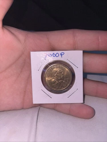 2000 P SACAGAWEA ONE DOLLAR COIN US LIBERTY GOLD COLOR CIRCULATED
