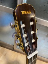 Chitarra classica vintage CP-300 con picchetti accordatura nuovi e corde Yamaha