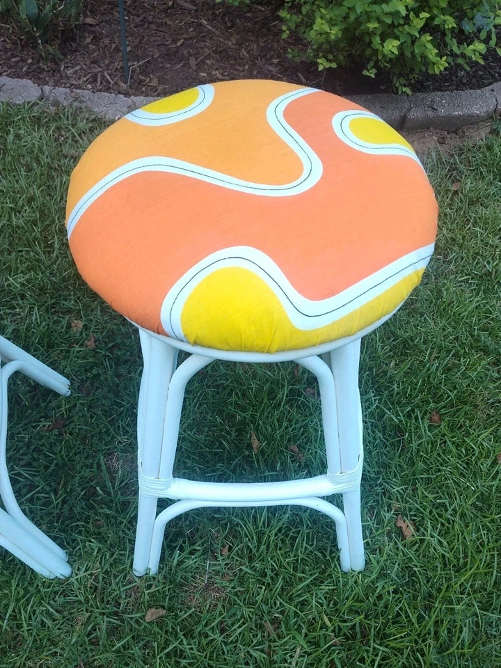 2 Vintage Coastal Bamboo Rattan White Retro Beach Chic Backless Bar Stools Set - Image 3 of 4