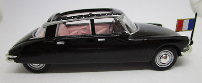 Miniature 1/43 Citroën DS Présidentielle De Gaulle 1959 - Noire, Sièges Roses - Occasion
