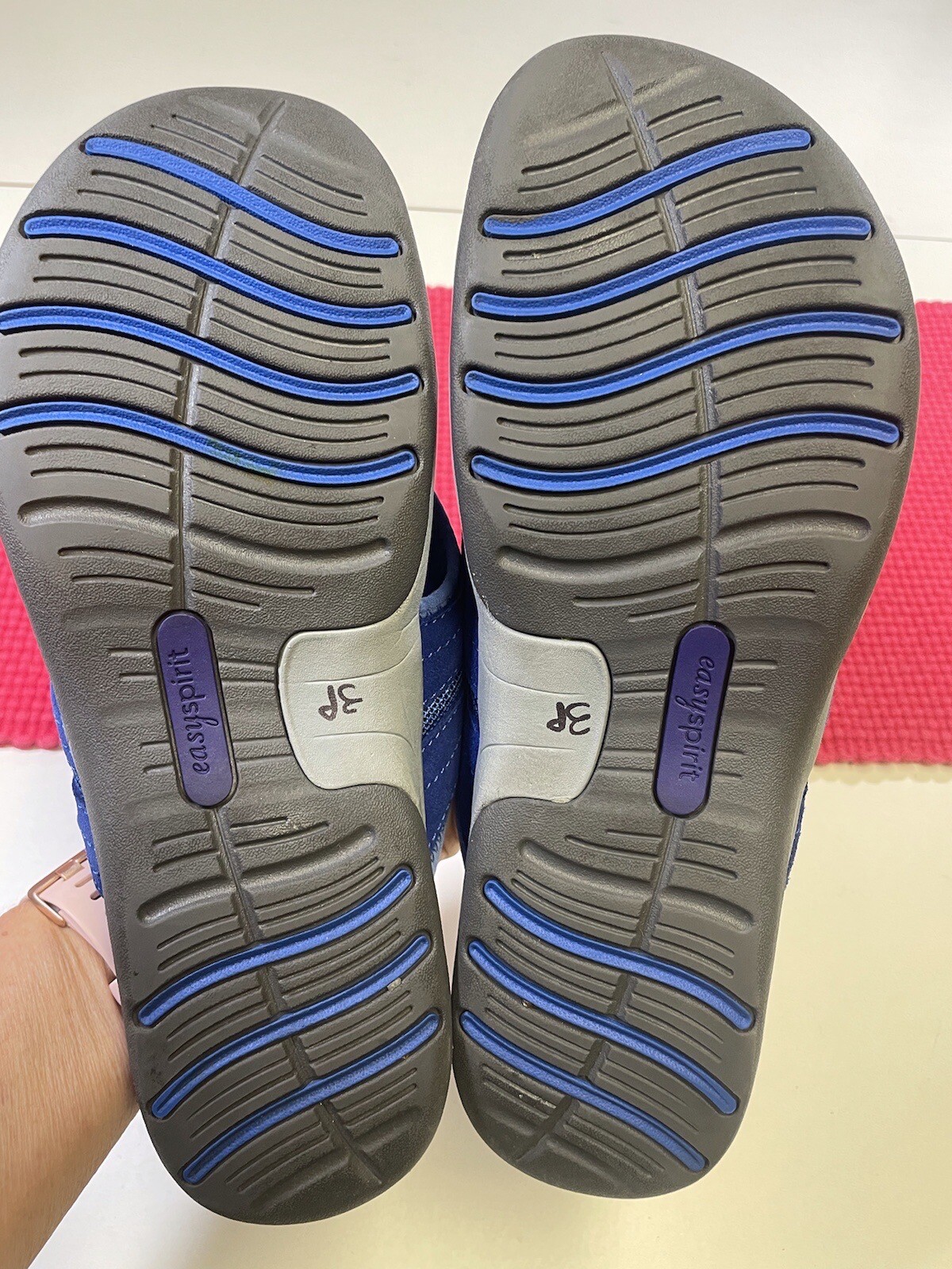 Explore 24 Easy Spirit Flip Flop Sandals Womens Size 12 Blue/Gray Leather Comfrt