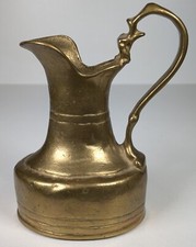  Ciężki mosiężny dzbanek według starożytnych wzorców, niemiecki, lata 1960-70 #BA518