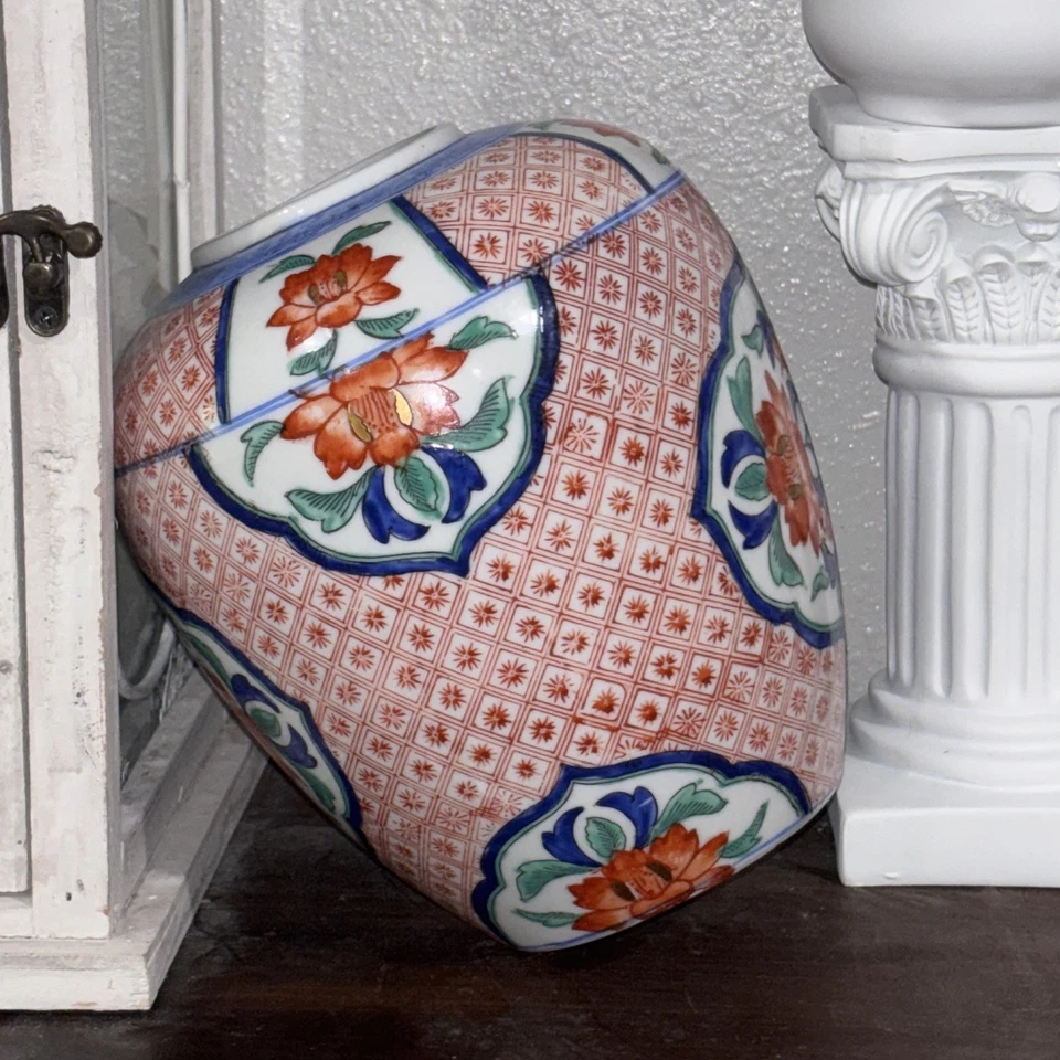 Jarrón de porcelana estilo ACF Imari vintage - decorado a mano en Hong Kong  Foto 2 de 4