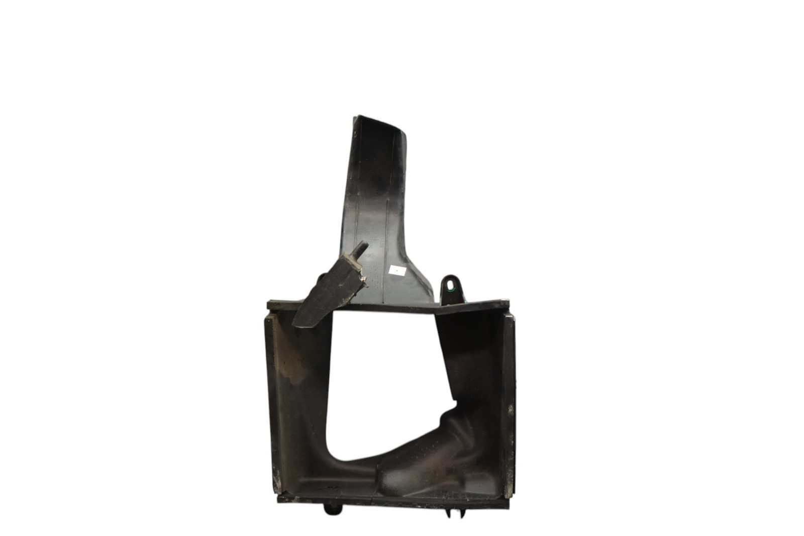 Maserati Ghibli 2014-2020 Front Right Shroud duct P/N 670004139