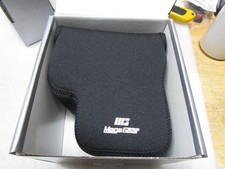 MegaGear Leica V-Lux 5, Panasonic Lumix DC-FZ1000 II Light Neoprene Camera Case