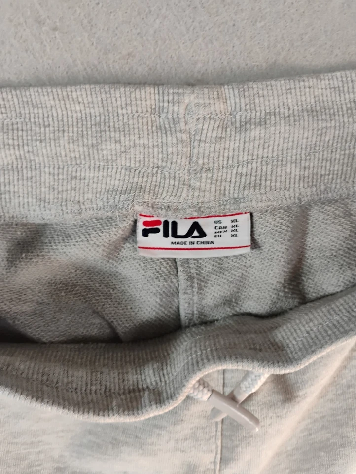 Шорты Fila молодежные размер XL серые с надписью на шнурке однотонные бермудские плоские спереди повседневные - Изображение 4 из 4