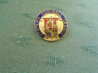 VINTAGE WESTERN FOOTBALL LEAGUE ENAMEL LAPEL PIN BADGE