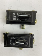 SQUARE D 9999 SC-2 SELECTOR SWITCH AUTO OFF HAND LOT OF 2 
