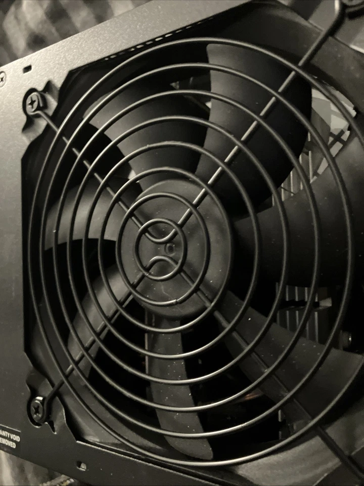 Fuente de alimentación Thermaltake Smart Series 700W SPD-700AH2NLW Foto 4 de 4