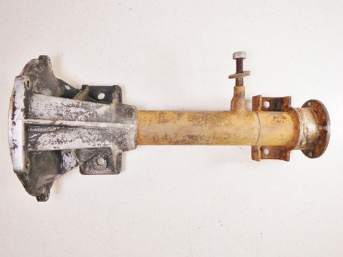 86 Cushman 22HP Right Side Axle Housing Case - Picture 2 of 8