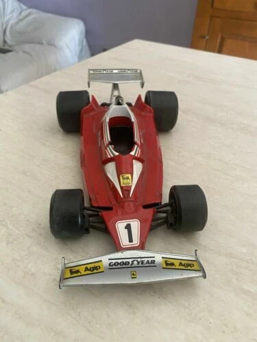 Modellini statici di auto da corsa Formula 1 Polistil scala 1:16 Ferrari
