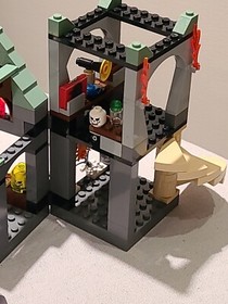 Lego Harry Potter #4752, Professor Lupin's Classroom - Complete 