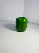 VTG HUTZLER Pepper Saver Green Item #54 Produce Save Food Kitchen Décor STORAGE
