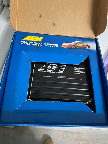 AEM 30-1081U Built-in Wideband Sensor Controller - Picture 2 of 12