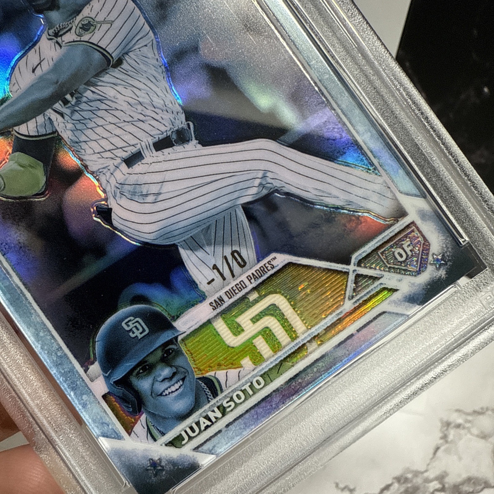 2023 Topps Chrome Sub-Zero Frozenfractor Juan Soto #100 -1/0 PSA MT 9 1/1 First view 3