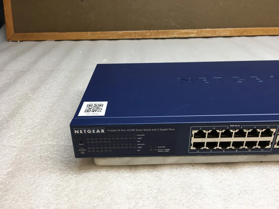 Netgear ProSafe FS726TP 24+2 Smart PoE Managed Switch No PWR Cable incl. - Image 2 of 4