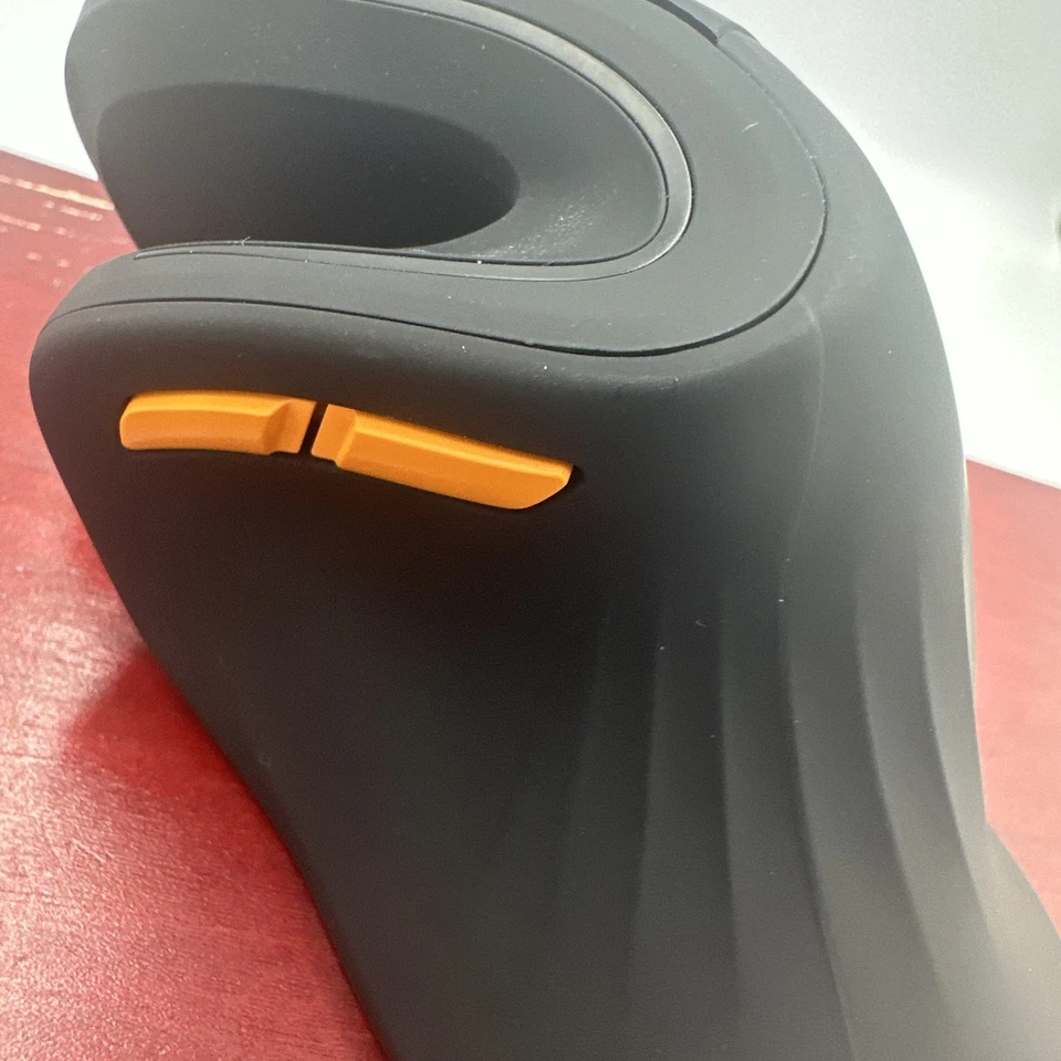 ProtoArc Bluetooth Ergonomic Vertical Mouse EM11 NL Wireless USB-C Rechargeable - Image 3 of 4