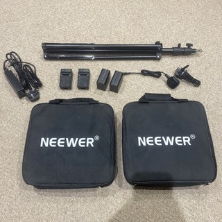 Used NEEWER NL660 Bi Color LED Panel Video Light with carrying bag & soft box