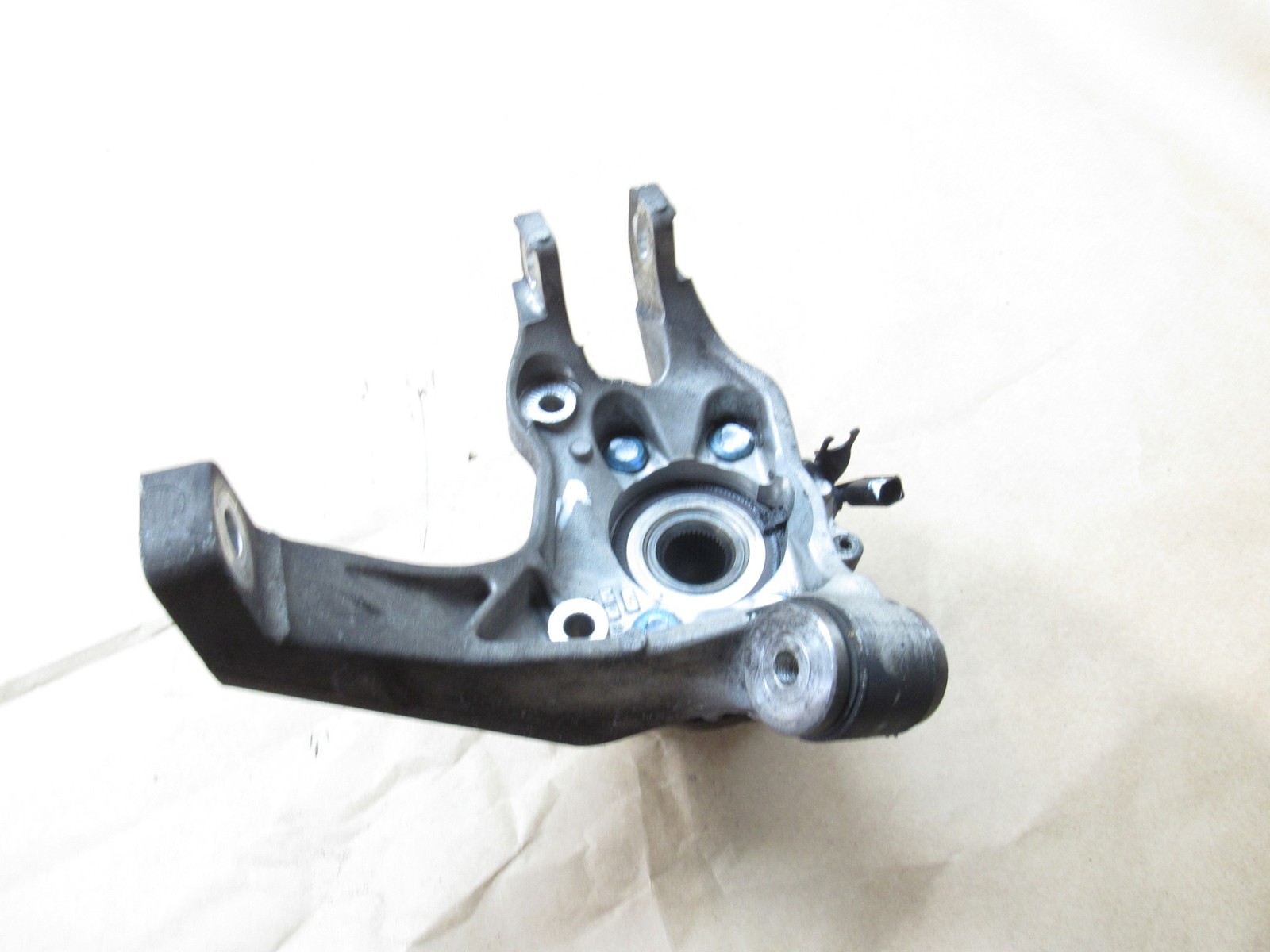 Bentley Continental GT 2012 6.0L AWD Rear Left Spindle Knuckle Hub 11-18 ;#3