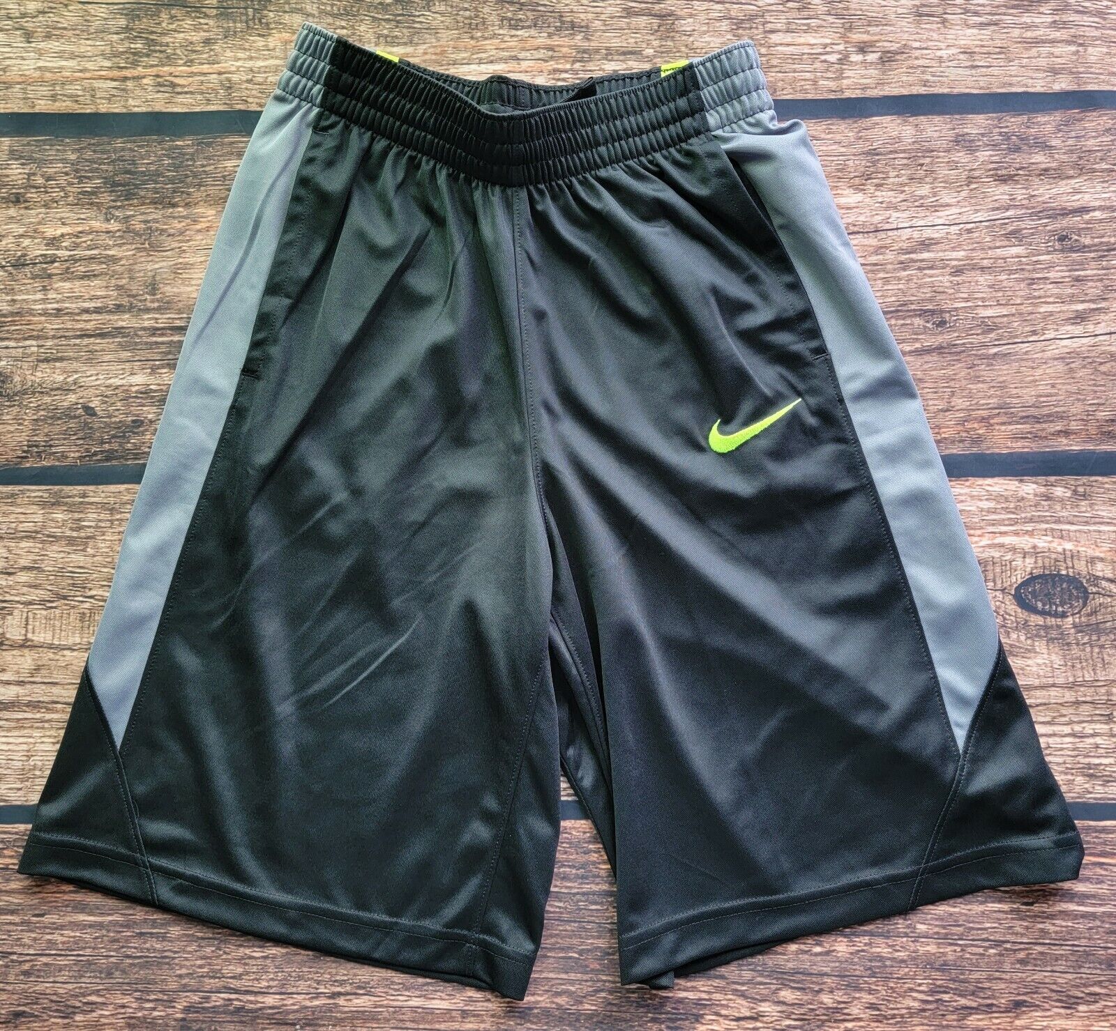 de sneeuw bidden Mail NIKE DRI FIT Basketball Shorts RN 56323 CA 05553 Youth XL Extra Large Black  Lime | eBay