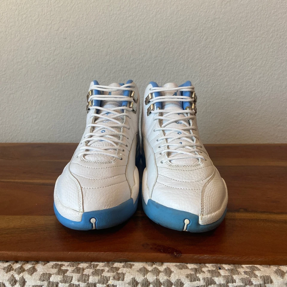 Talla 10.5 - Air Jordan 12 Retro Melo University Blue UNC - 136001-142 - Sin Caja Foto 2 de 4