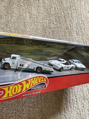 CUSTOM GROUP #44 Triumph TR4 JAGUAR XJS E TYPE TULLIUS Team Transport Hot Wheels