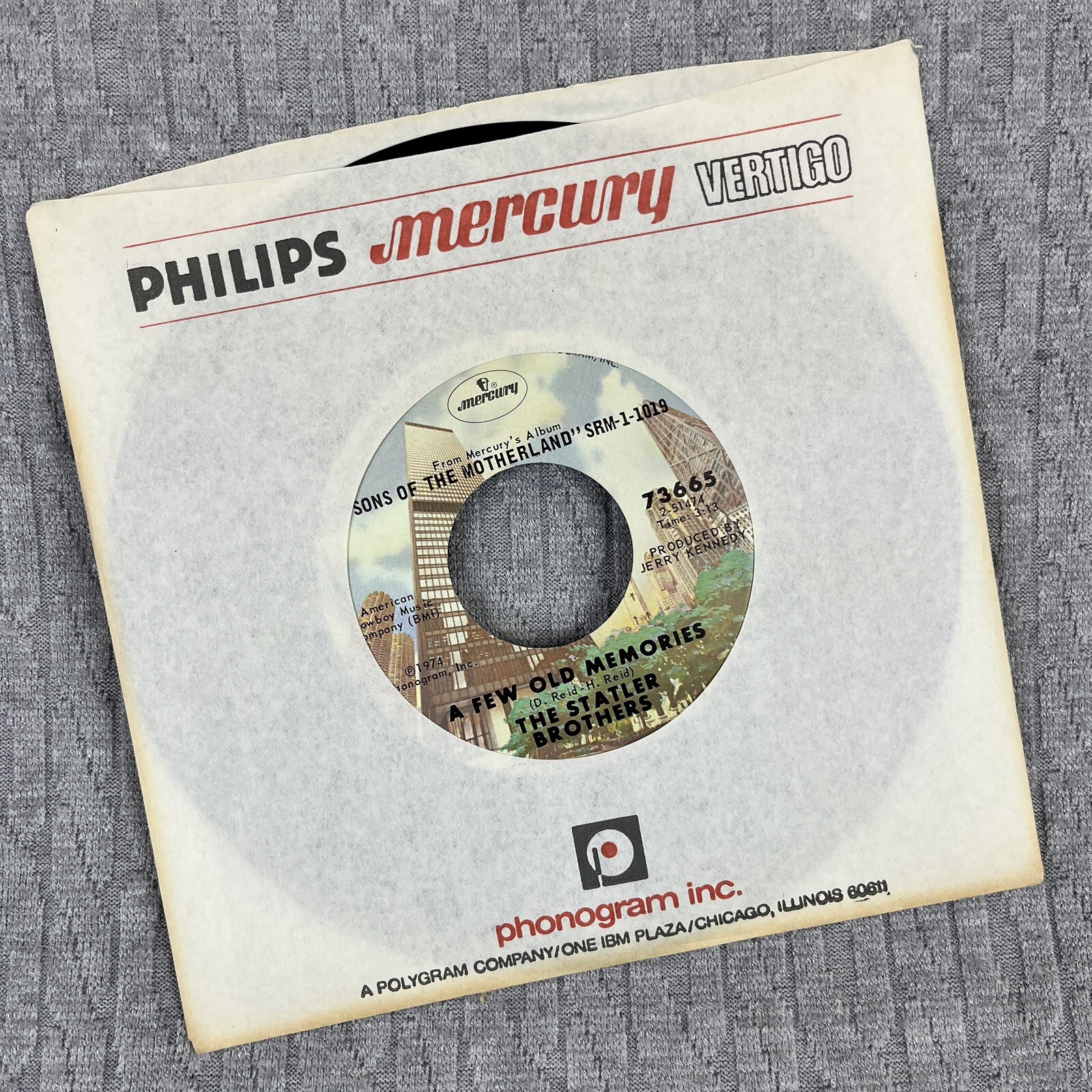 Vintage 45 RPM record the Statler Brothers(all American Girl) a few old memories