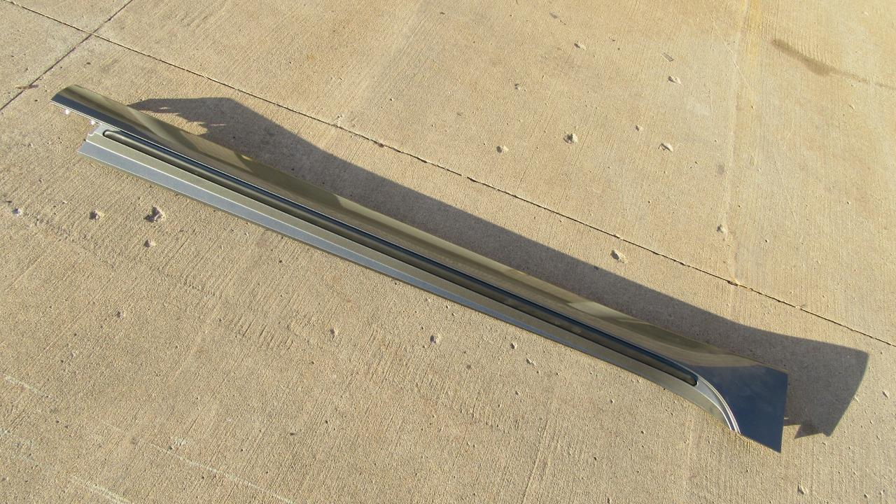 GM 2013-2019 Chevrolet Impala Right Passenger Side Rocker Panel Skirt 23120982