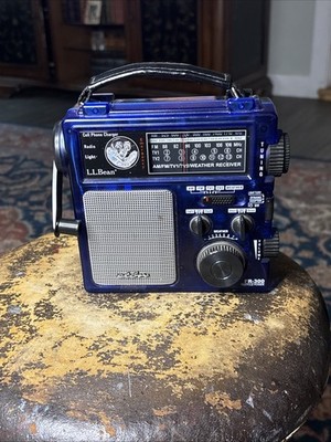 L.L Bean Eton FR-300 AM/FM/TV1/TV2 Weather Receiver/Radio, Tested Blue