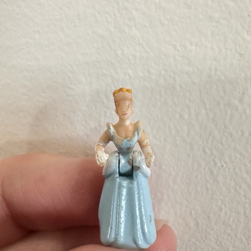 Polly Pocket Cinderella In Blue Dress From Stepmothers House Set Disney Princess