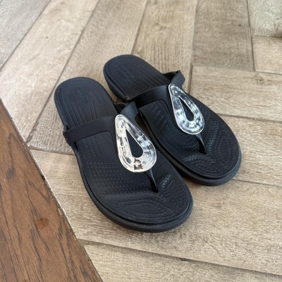 Crocs Sandals Womens 6 Dual Comfort Thong Flip Flops Silver Accent Shoes EUC
