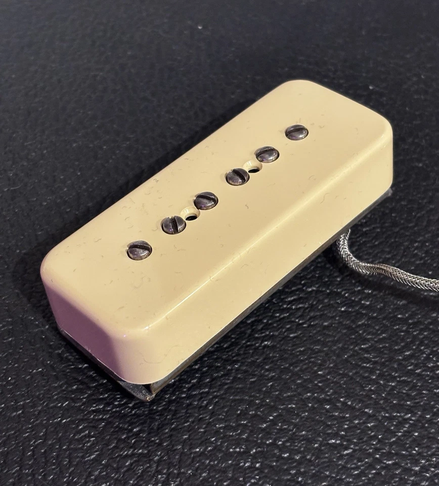 Vintage 1968 Les Paul P90 with Cover (Clear Bobbin) - Image 3 of 4