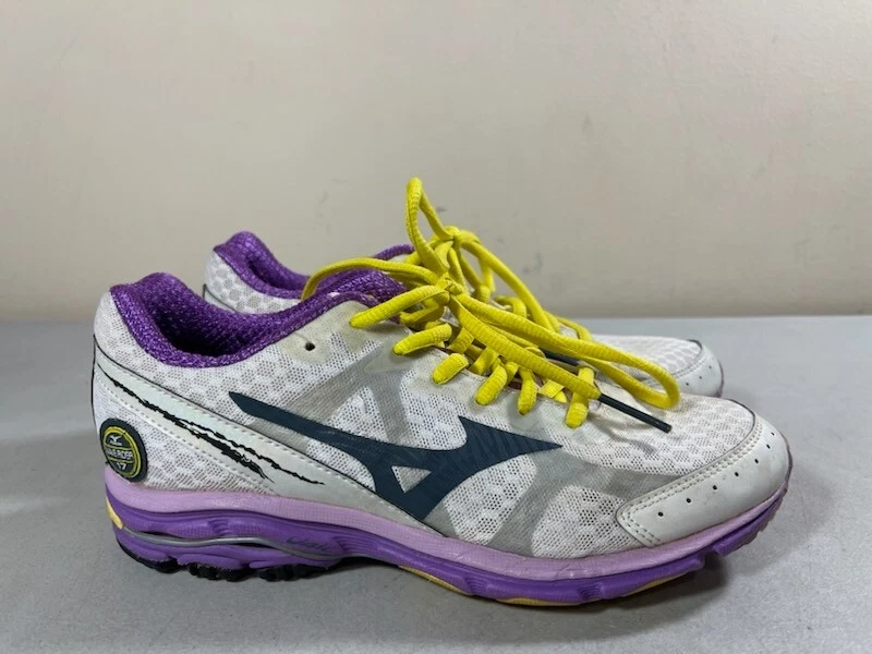 MIZUNO WOMEN S PURPLE WHITE WAVE RIDER 17 SNEAKERS SIZE 6.5