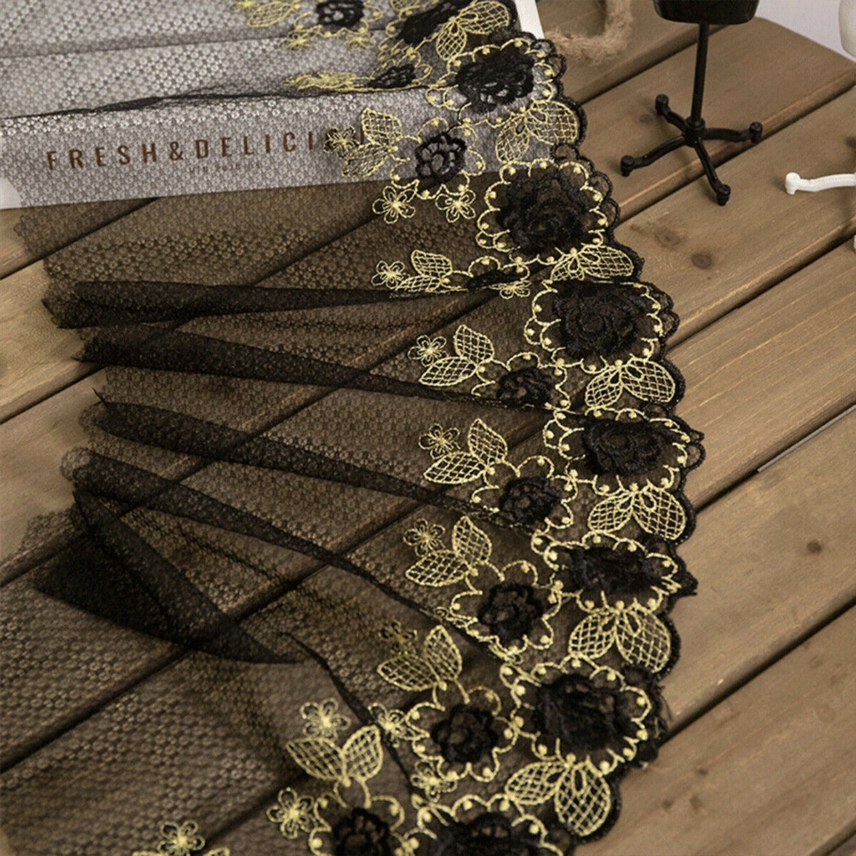 Gold top lace applique