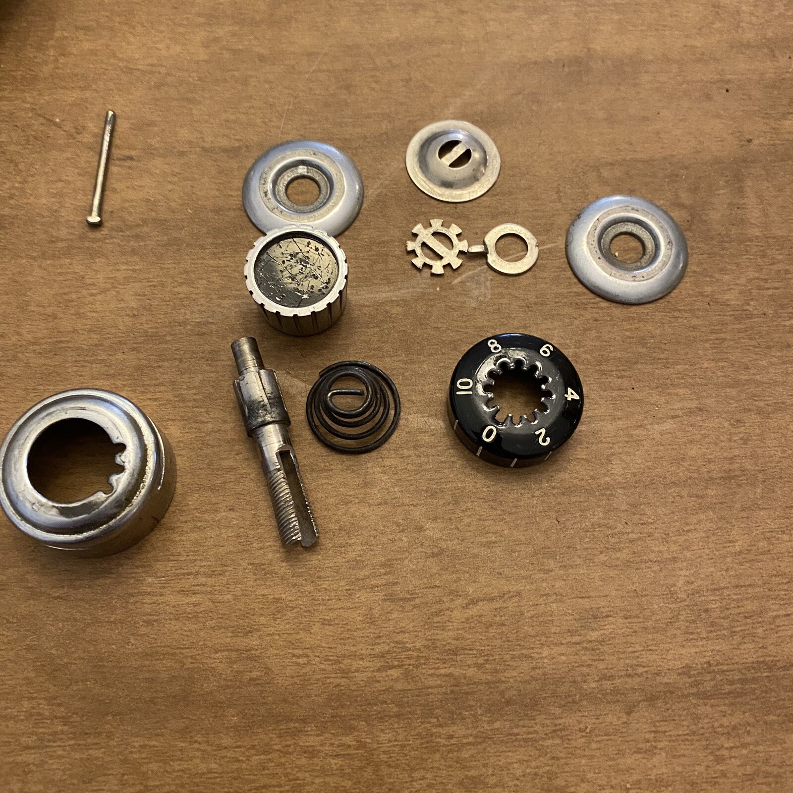 Universal Deluxe Sewing Machine SAMB Replacement OEM Misc Thread