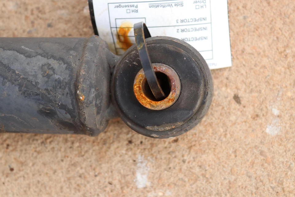 GMC YUKON XL 1500 2011-2014 4x4 suspensión trasera derecha amortiguador puntal OEM Foto 3 de 4