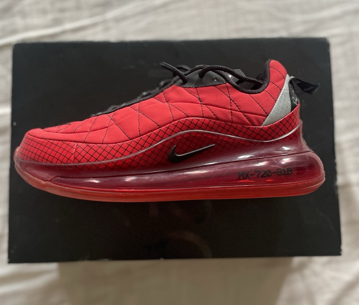 air max 720 818 red black