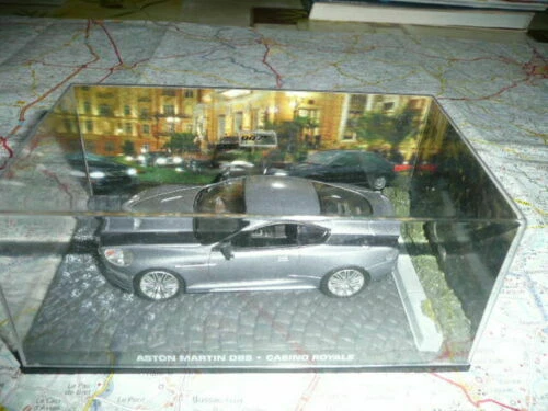 Voitures miniatures IXO james bond
